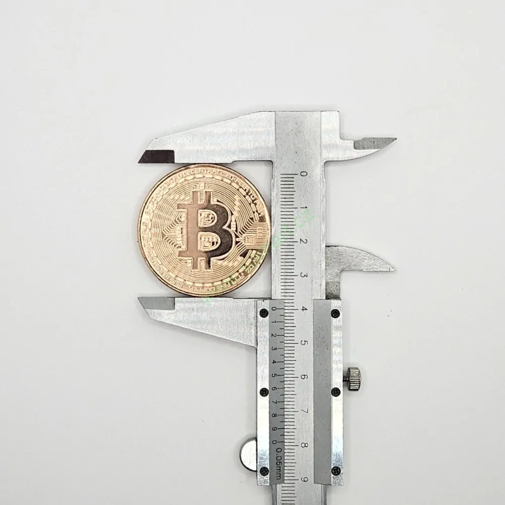 Měděná mince Bitcoin